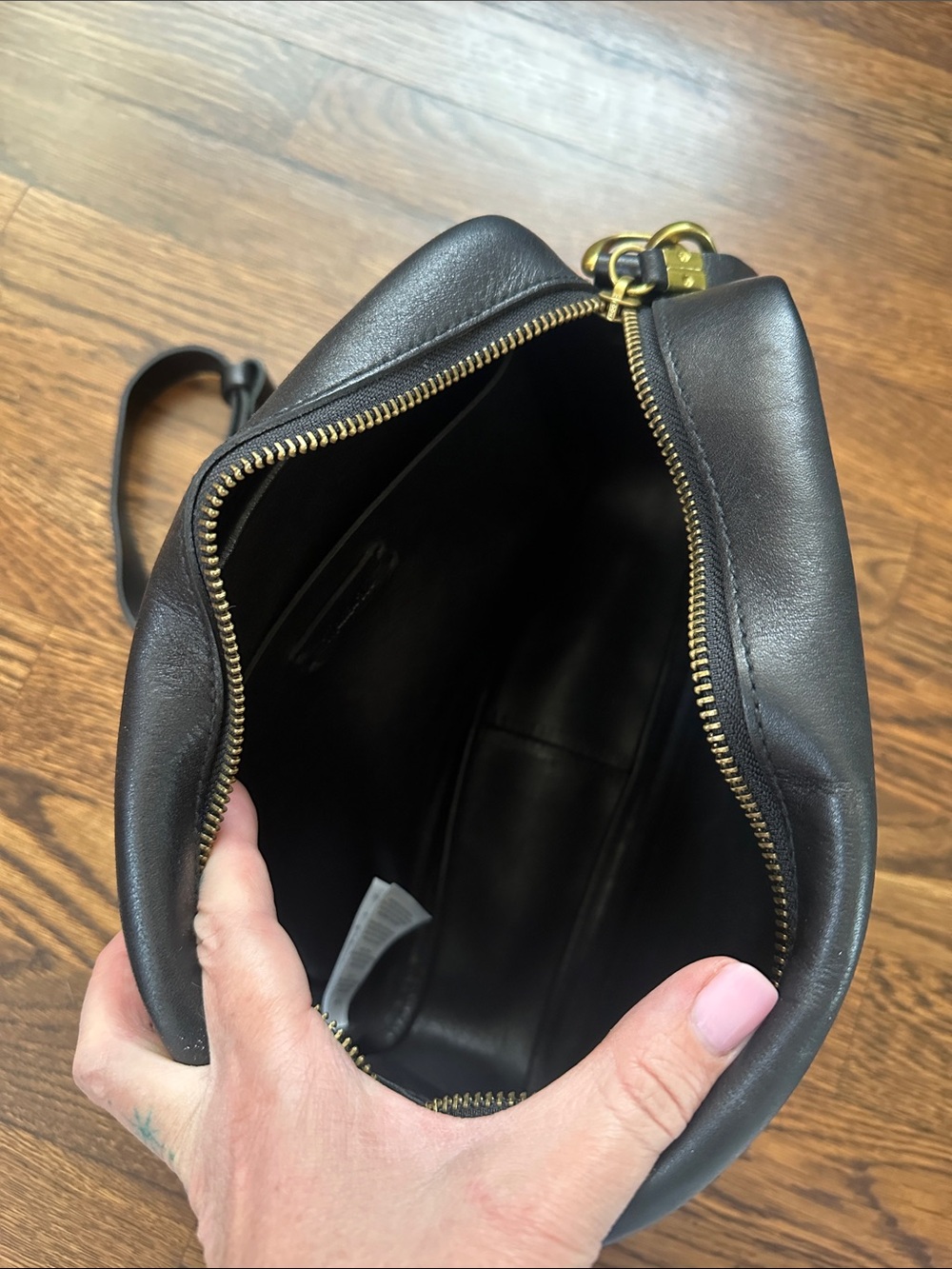 Madewell Black Leather Crossbody Bag with Adjustable Straps - Picture 3 of 3